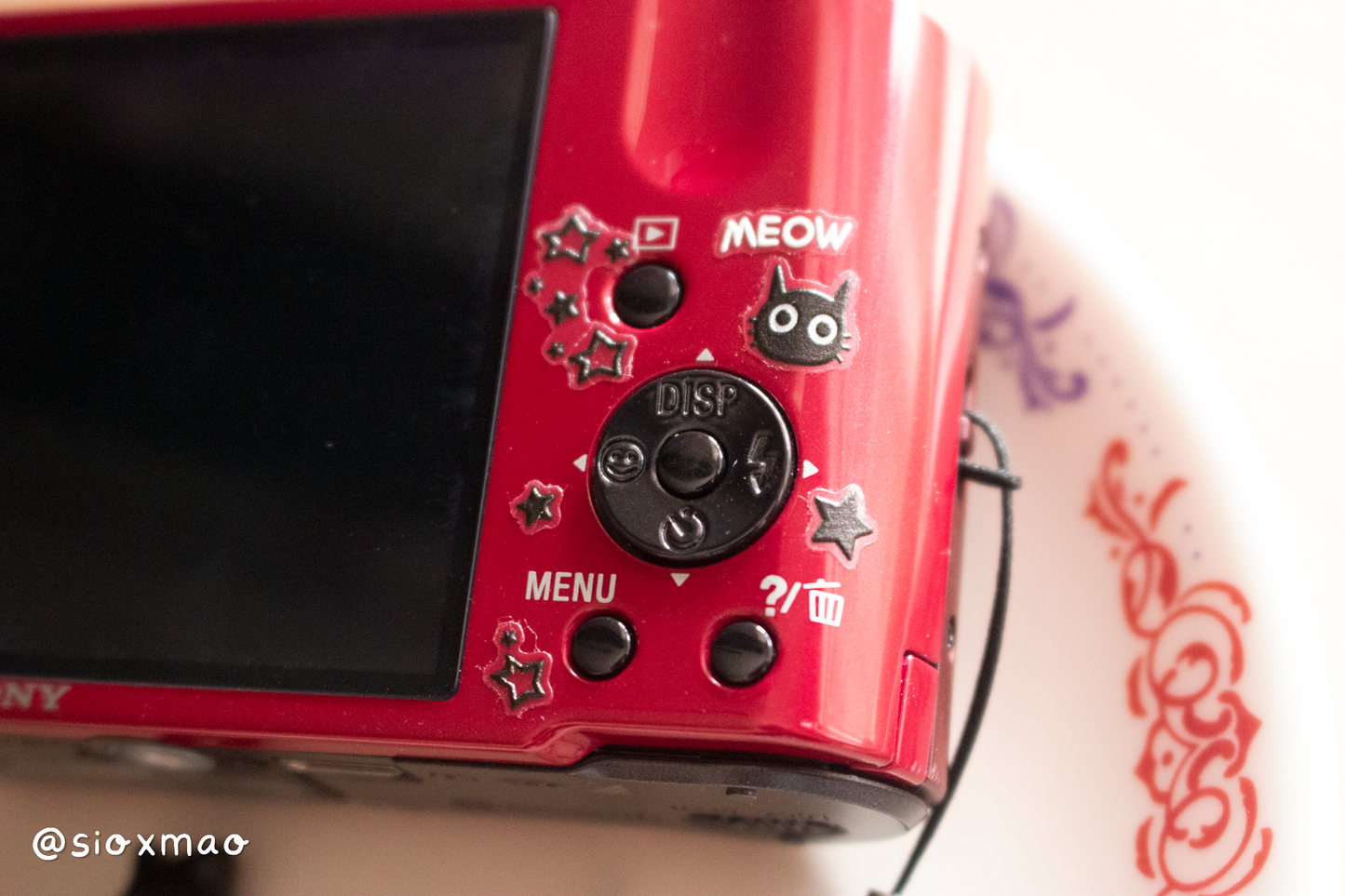 ★ Star Kitty | Sony Cybershot DSC-H70 (Red)