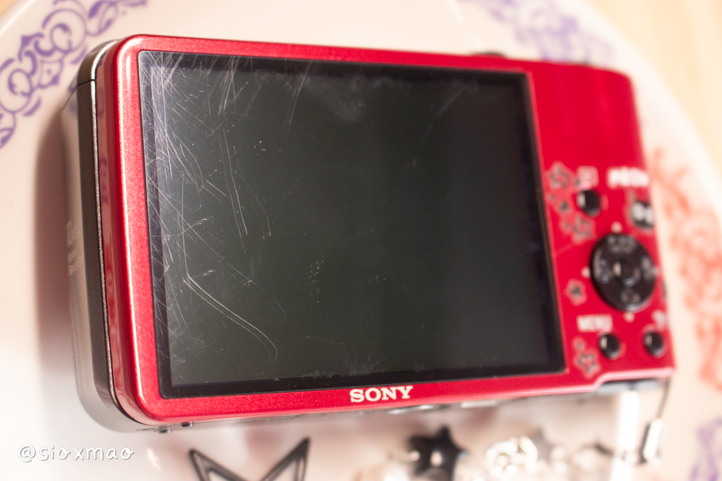 ★ Star Kitty | Sony Cybershot DSC-H70 (Red)