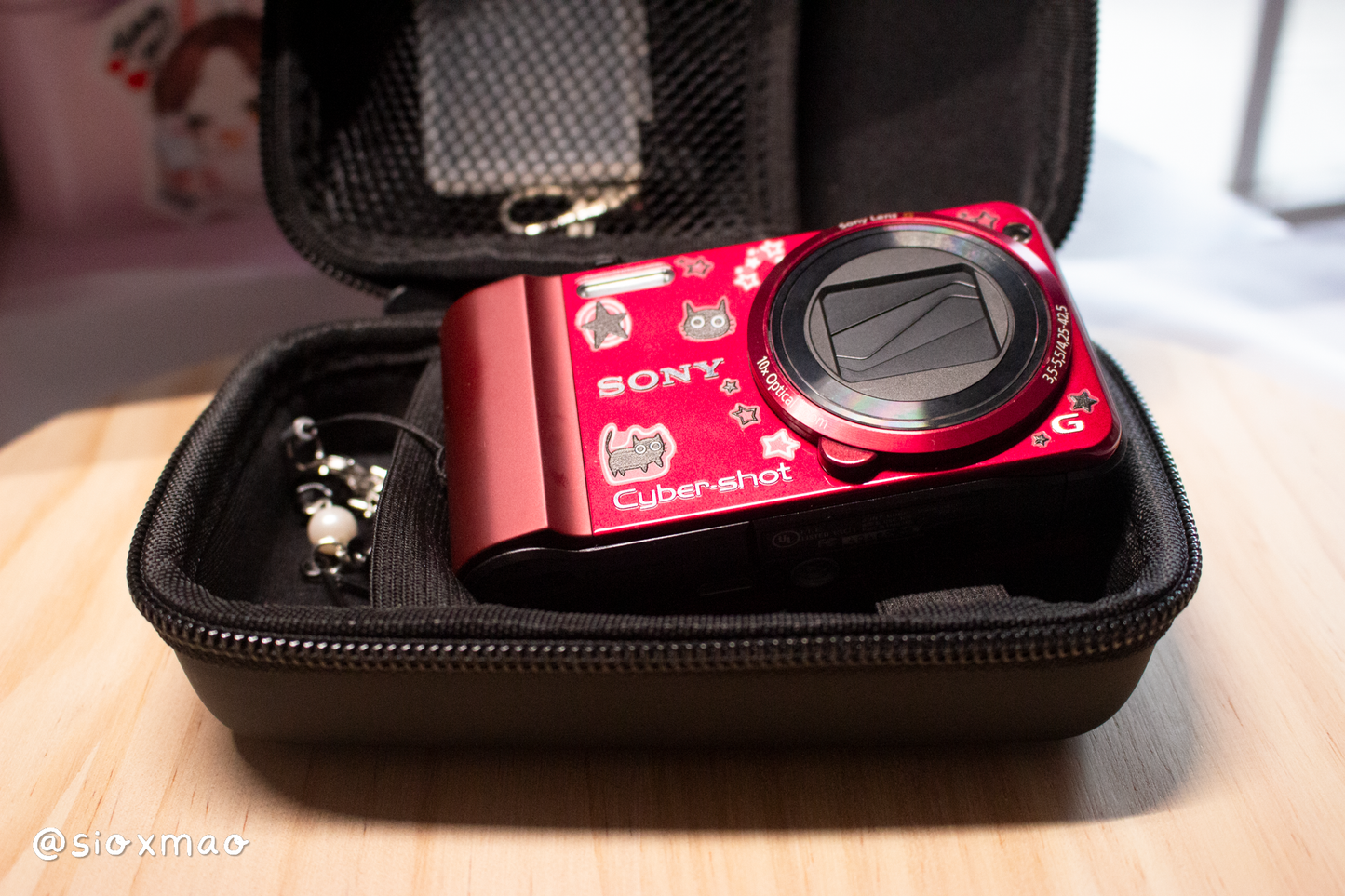 ★ Star Kitty | Sony Cybershot DSC-H70 (Red)